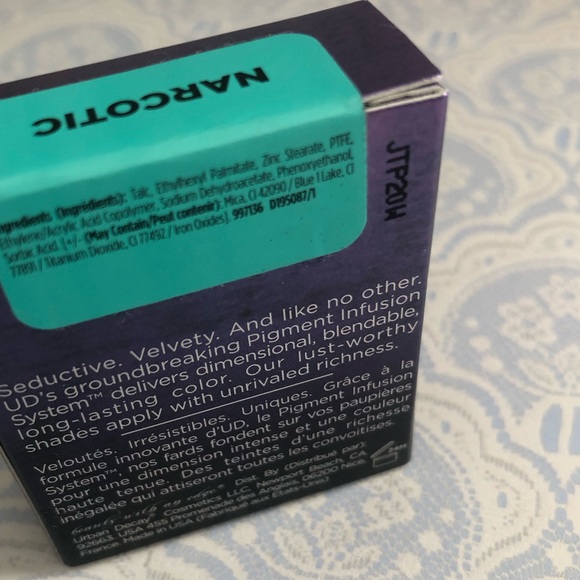 UD Narcotic Eyeshadow - Picture 5 of 5